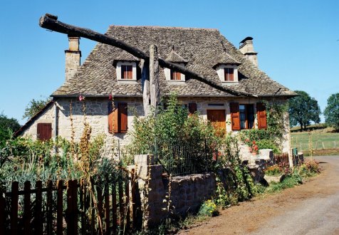 S'installer dans le village de Saint Cirgues La Loutre