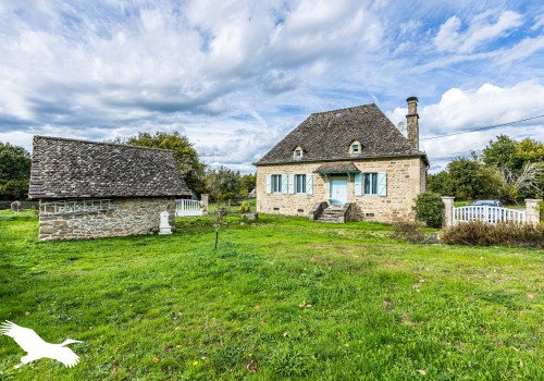  Maison 3 chambres, dont une en rdc avec salle d'eau + wc. 2 ha attenants |  St Martin La Méanne