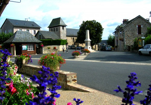 S'installer dans le village de Albussac