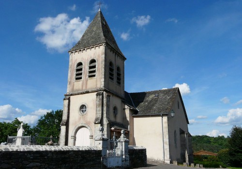 S'installer dans le village de Reygades