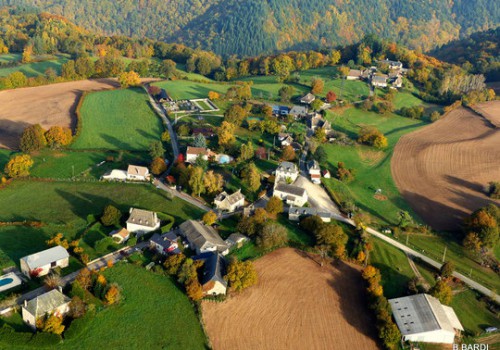 S'installer dans le village de Saint Bonnet Les Tours de Merle