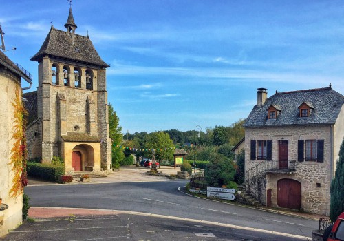 S'installer dans le village de Saint Cirgues La Loutre